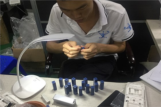 藍(lán)牙耳機模具廠——博騰納更愿傾心為您服務(wù)