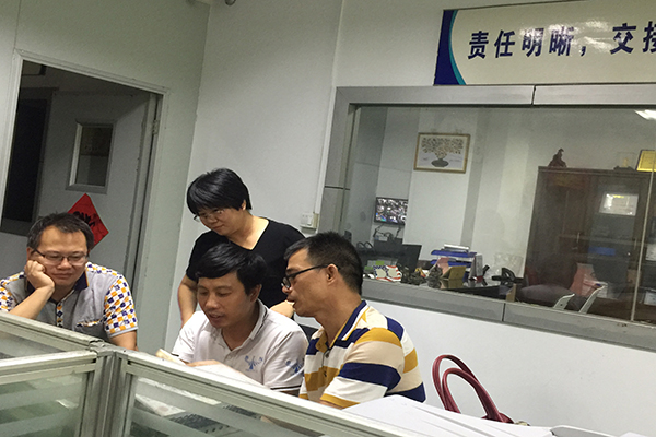 珠三角塑膠模具定制廠家，就是省心省力還省時?。?！