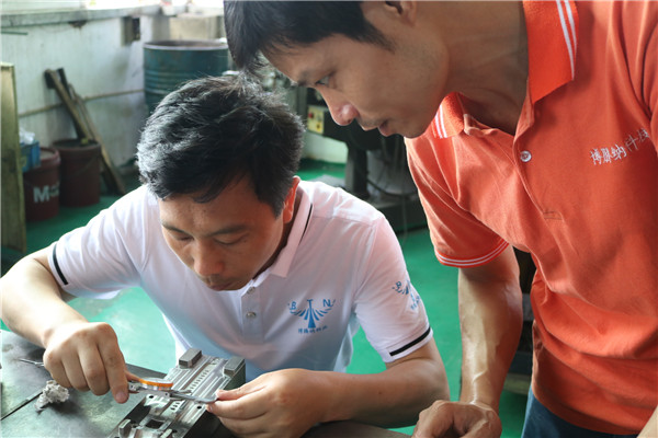 深圳塑膠模具廠——博騰納設(shè)立12道質(zhì)檢工序，品質(zhì)信得過(guò)！