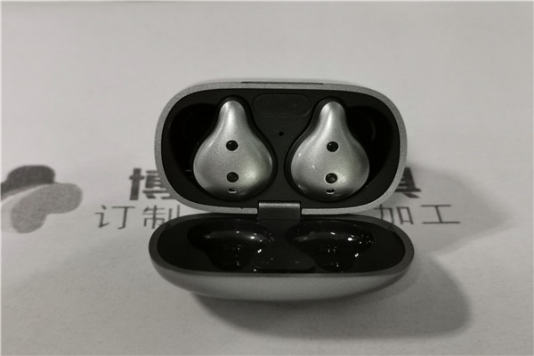 博騰納TWS藍(lán)牙耳機(jī)模具廠——專注領(lǐng)域打造13年，更對(duì)味您的定制需求